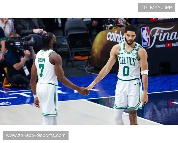 凯尔特人调整防线轮换，塔图姆全场覆盖广泛