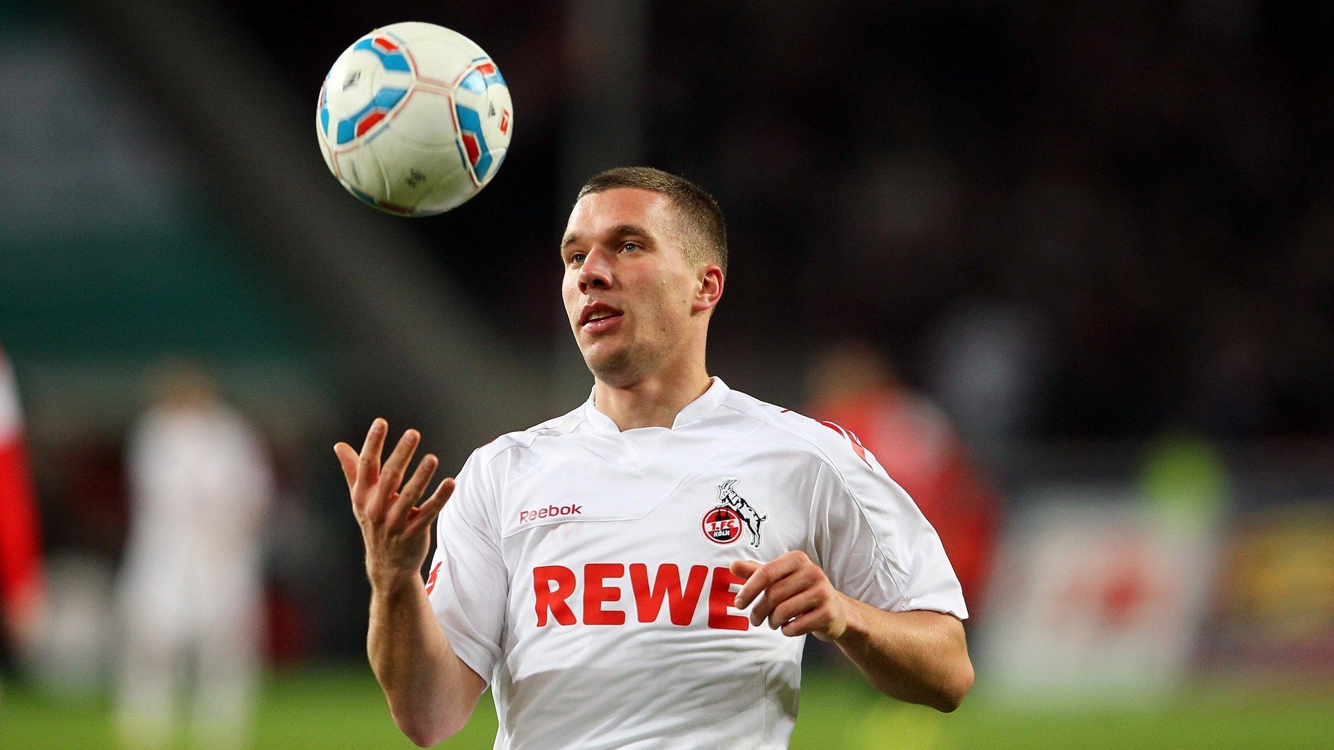 九游官网入口注册-球队是否通过更换主场草皮类型提升控球速度，球场改造